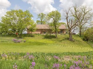 17256 13th St, Lawrence, KS 66044