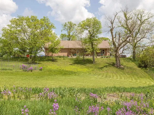 17256 13th St, Lawrence, KS 66044