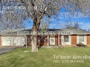 7422 Castle Trail Dr, San Antonio, TX 78218
