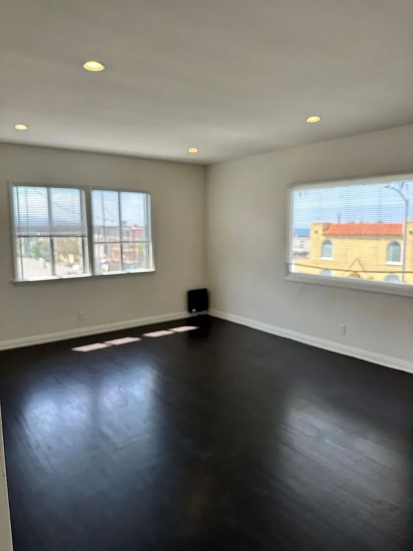 North of Pier Beach Pad — Photo 1