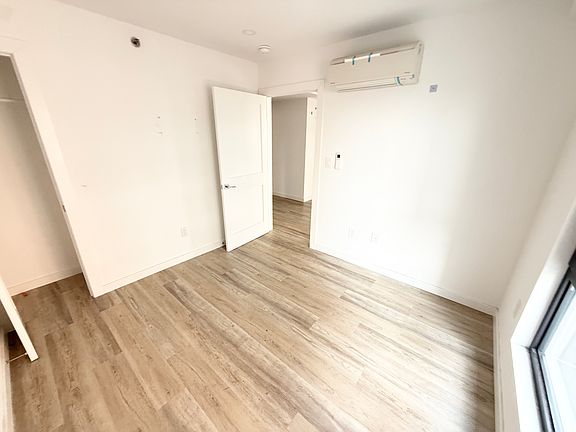 4th image of 3515 146th St #6E