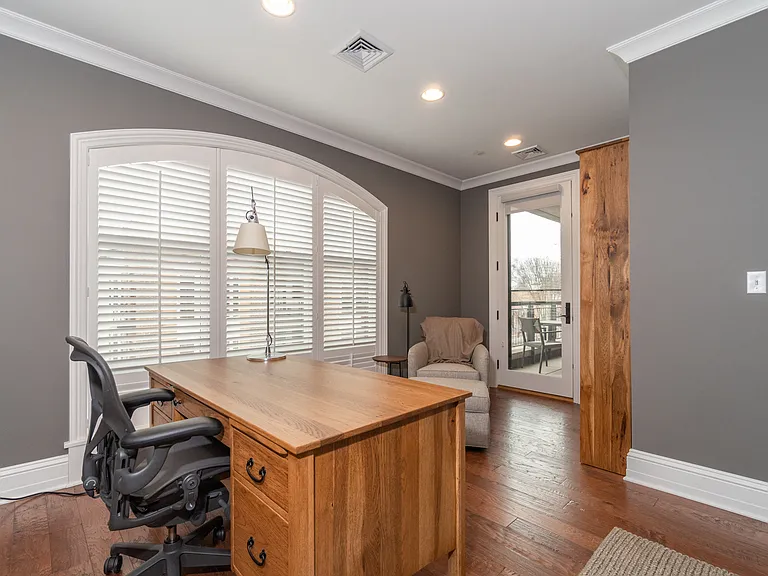 37 Henry St #401 — Photo 28