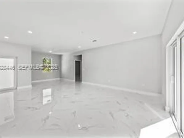 237 Columbus Blvd, Lehigh Acres, FL 33974