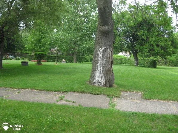 1499 W Juliah Ave, Flint, MI 48505