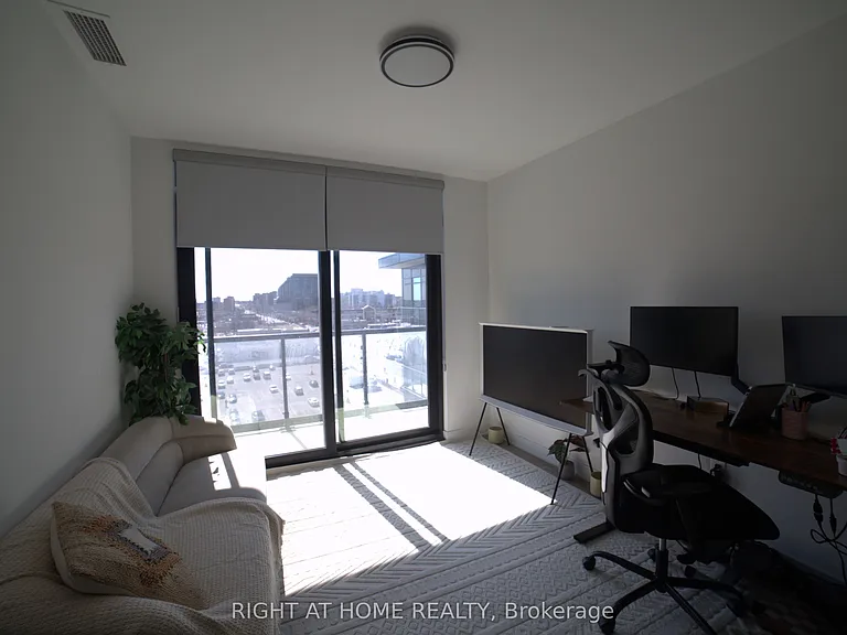 86 Dundas St E #725 — Photo 5
