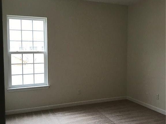 4th image of 2452 Dewberry Ln