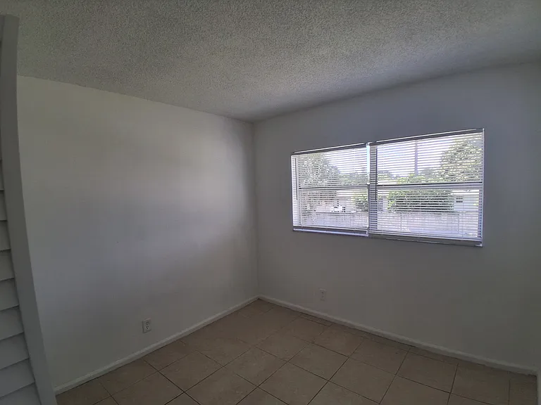 401 SW 13th Pl #715 — Photo 16