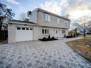 82 Pine Needle St, Howell, NJ 07731