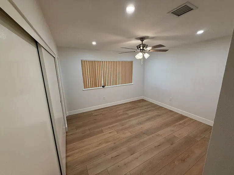 3424 Pickwick St — Photo 8