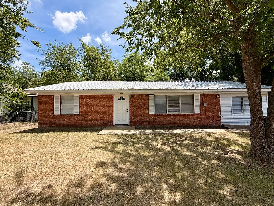 600 W Minnie St