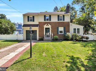310 W Oakland Ave, Oaklyn, NJ 08107
