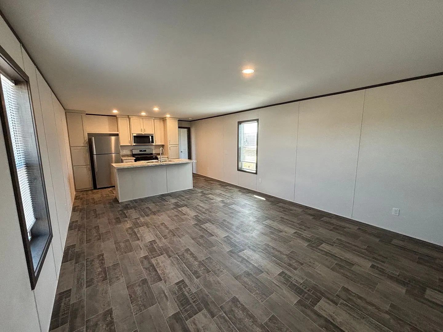 Applewood Real Estate - MHC — Photo 3