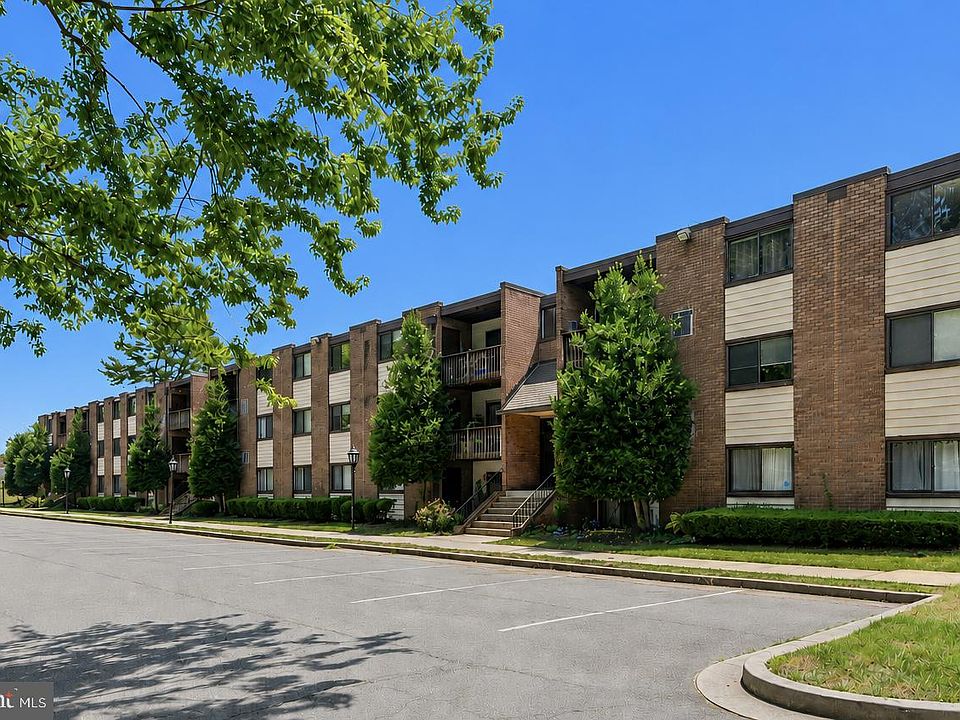 1st image of 10725 West Dr APT 303