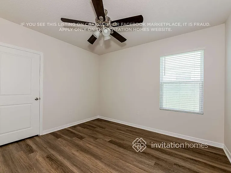 7985 Majestic Palms Ct — Photo 16