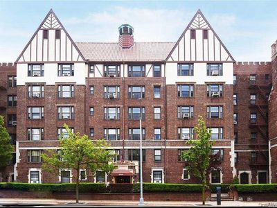109-14 Ascan Avenue #2H, Flushing, NY, 11375
