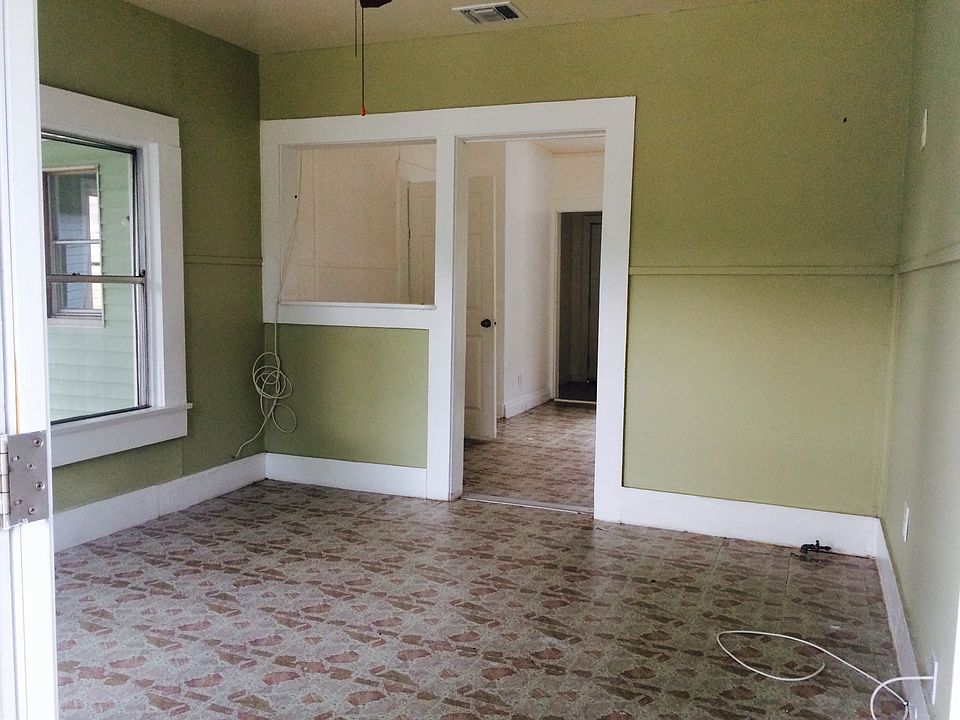 2nd image of 1118 Keats St
