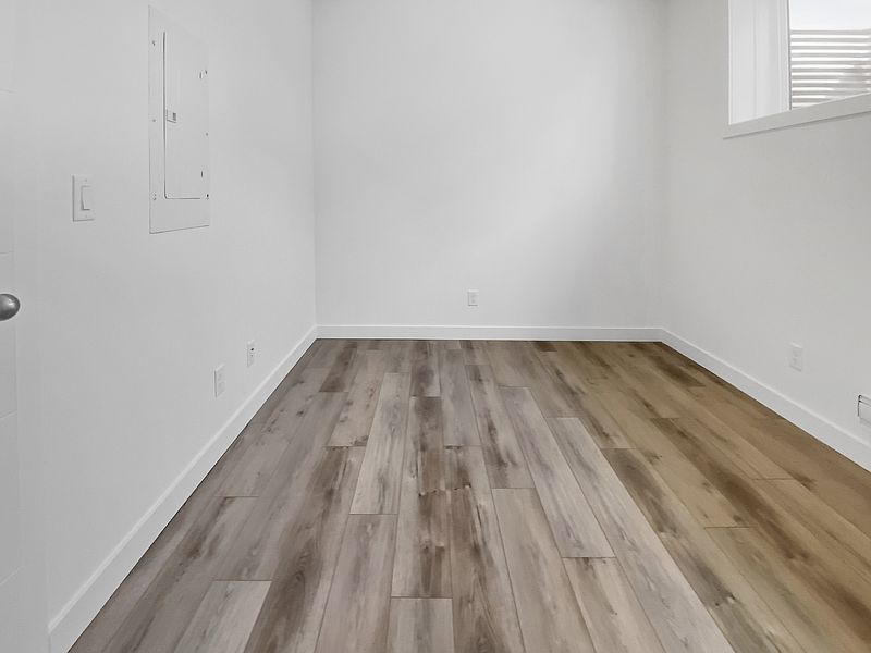 Calgary Townhouse for rent - 2 Bedrooms — photo 8