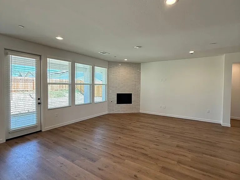 16806 Mairs Dr — Photo 17