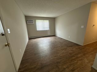321 Finkbine Ln APT 9, Iowa City, IA 52246
