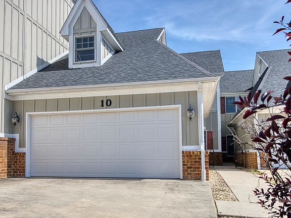 4th image of 10 Abbey Ct
