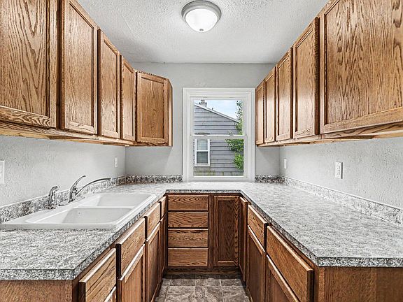 5th image of 1515 Dean Dr