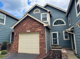 11933 Autumn Trace Ct, Maryland Heights, MO