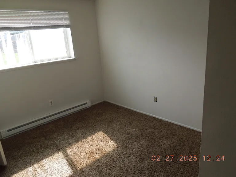 1718 E Crown Ave — Photo 11