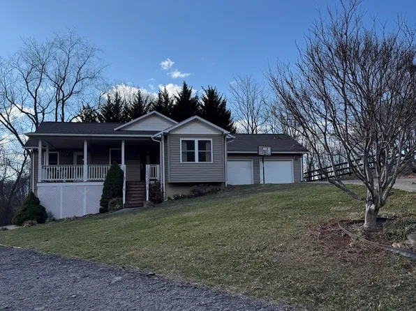 74 Lockes Way, Clyde, NC 28721