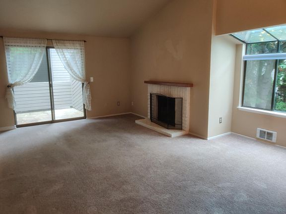2nd image of 10012 NE 122nd St APT D