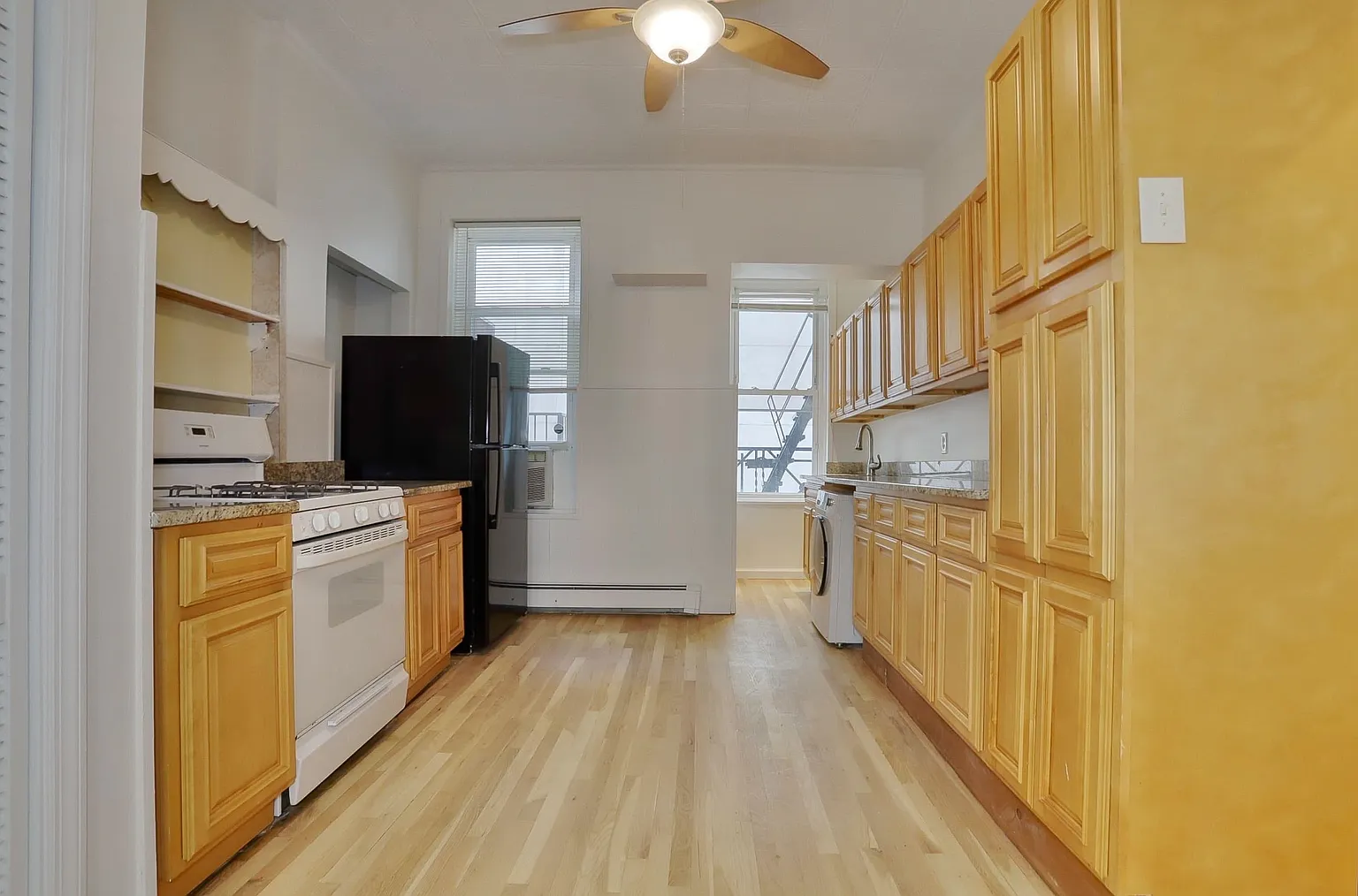 402 Grand St Unit 202 photo 1