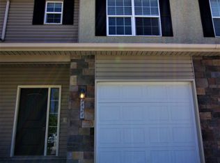 3852 NW 94th St, Kansas City, MO 64154