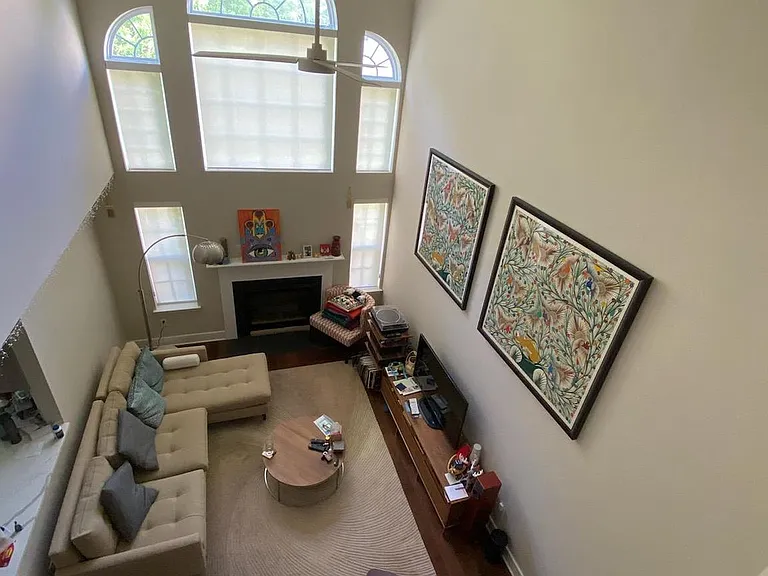 805 Rosehill Dr — Photo 13