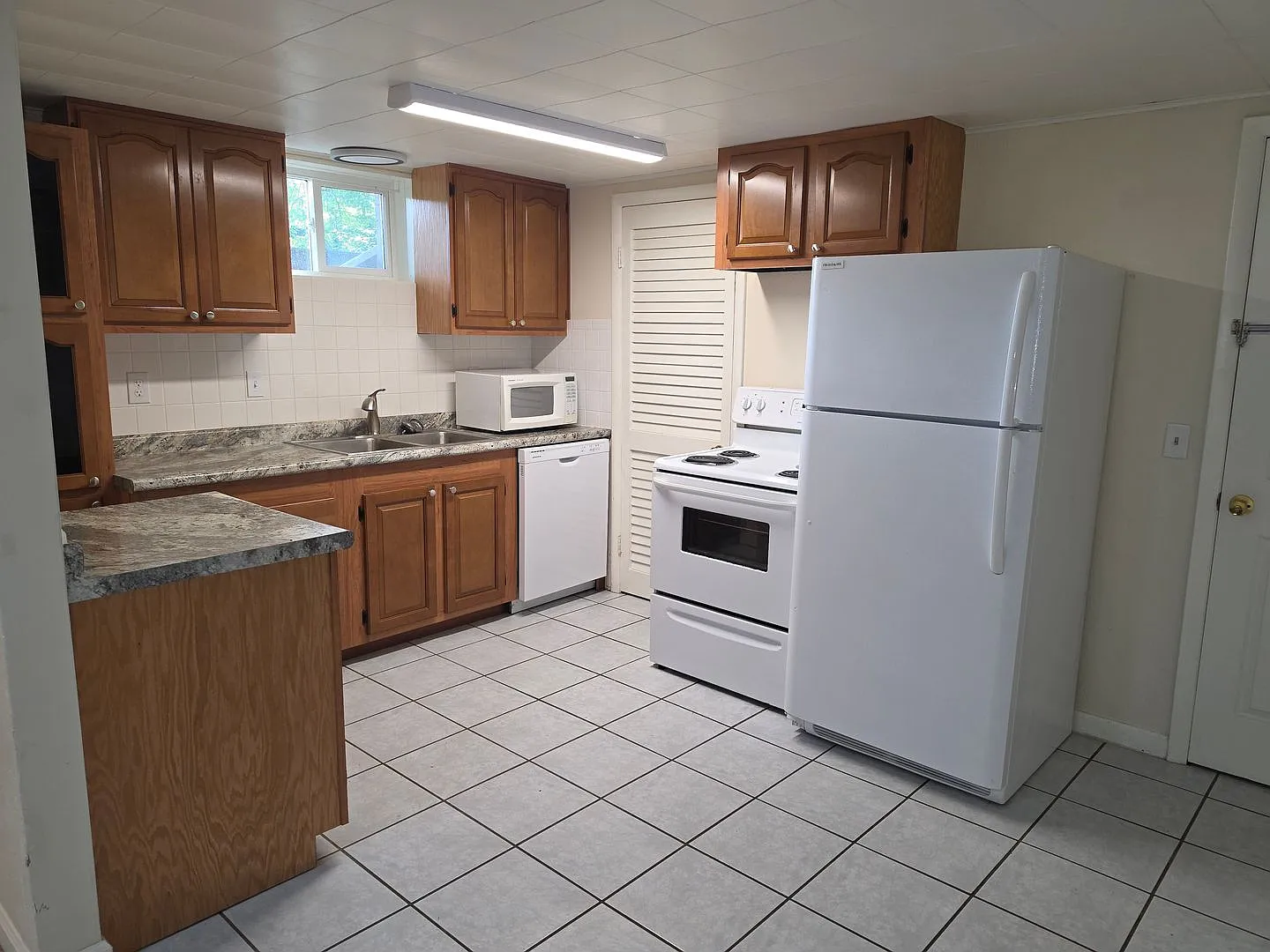 4762 Greenfield Dr-Berrien — Photo 3
