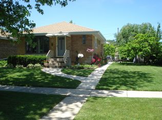 6638 Maple St, Morton Grove, IL 60053