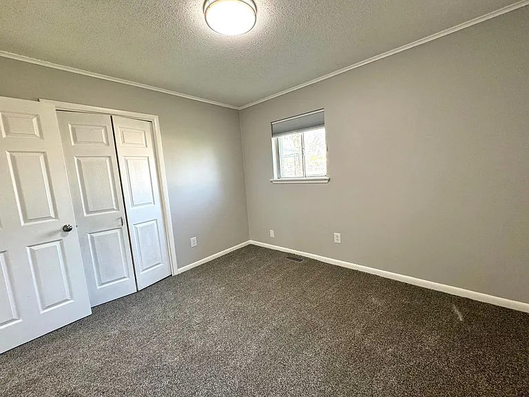 1105 N Fern Ave — Photo 24