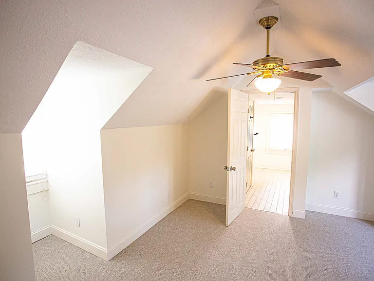 3638 Cowden Ave — Photo 15