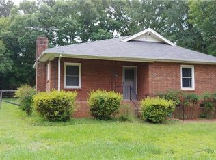 707 Salisbury St, Kernersville, NC 27284