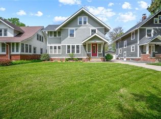 1122 45th St, Des Moines, IA 50311