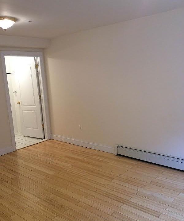 1st image of 14131 Pershing Cres APT 1A
