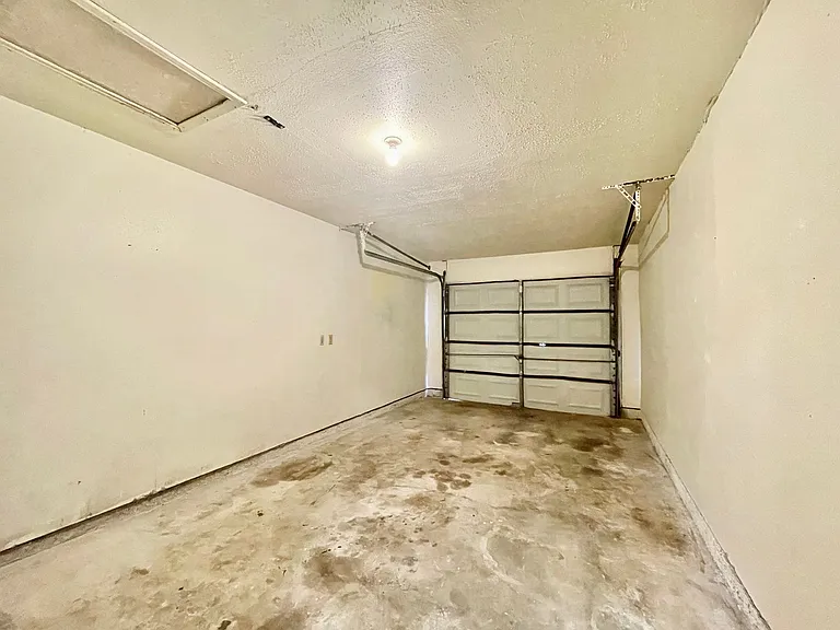 1303 Conway Dr — Photo 10