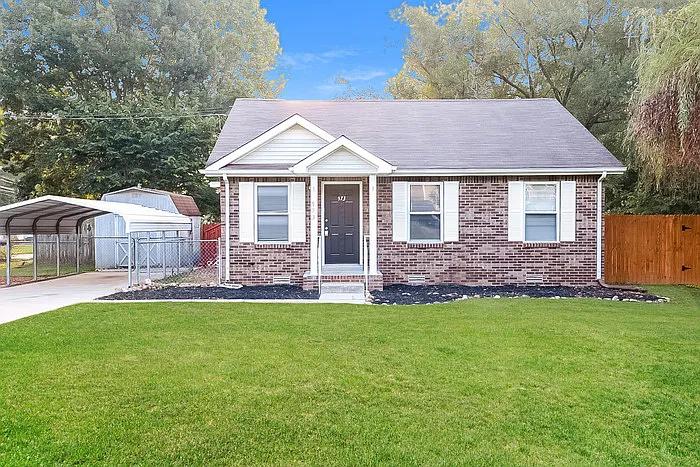 573 Brady Dr — Photo 1