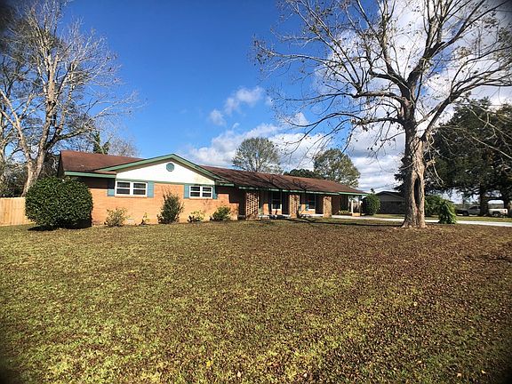 3rd image of 114 Pecan St