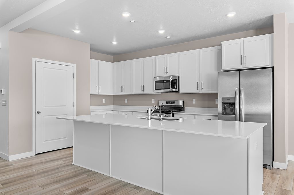 1877 E Chukar Dr - Property Image