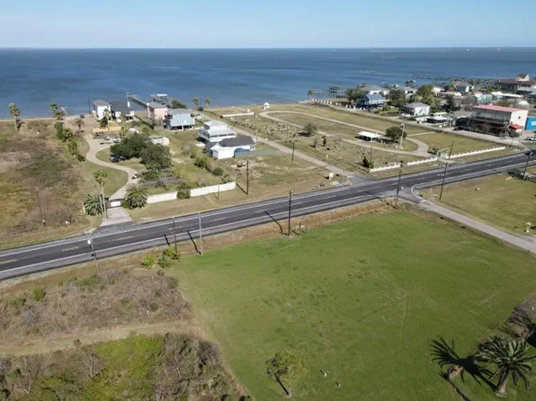 230 22nd St, San Leon, TX 77539