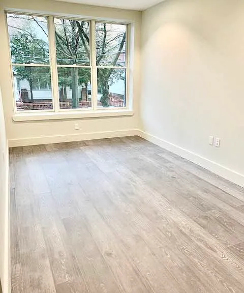 730 E 32nd St #2B — Photo 1