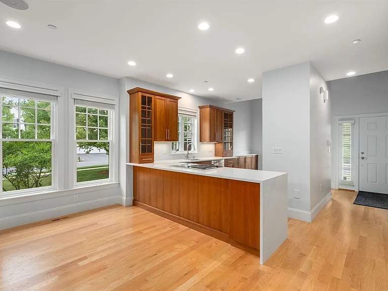 60 Graystone Cir #60 — Photo 31
