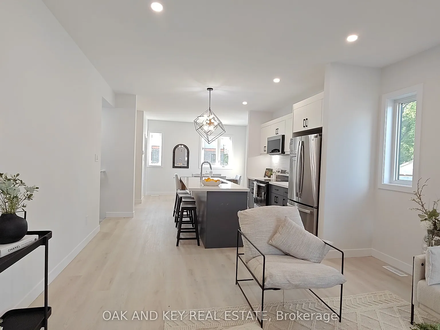 3 bed, $2,499 — Photo 4