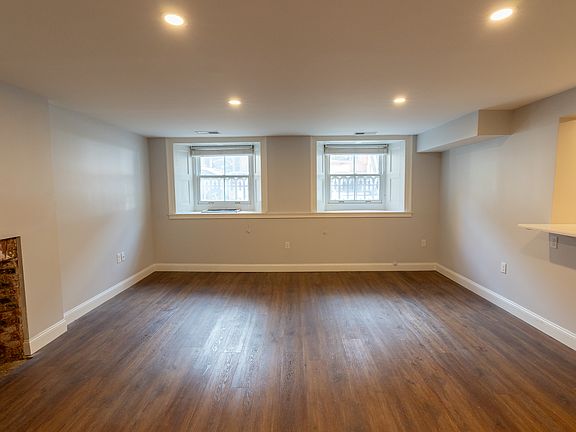 3rd image of 25 2nd St #1A