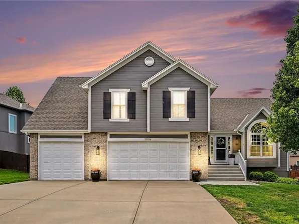 18106 Guinevere Ct, Smithville, MO 64089