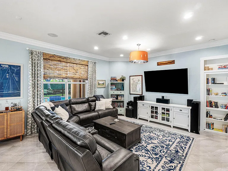 10697 Willow Oak Ct — Photo 10
